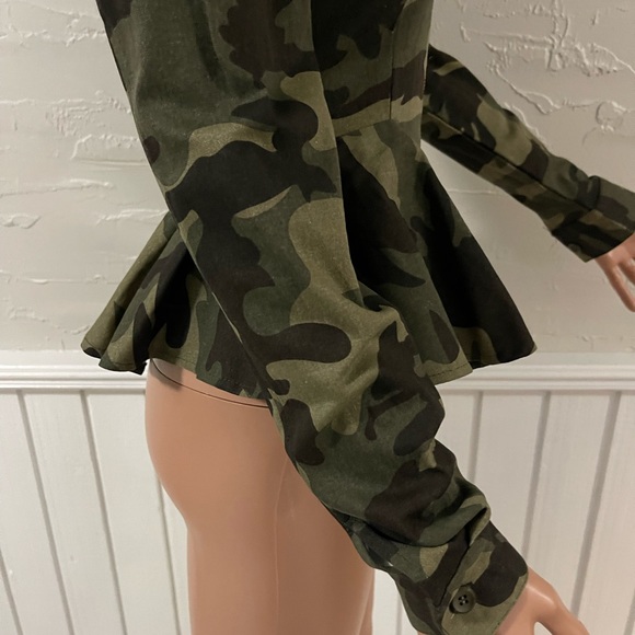 Voila peplum camo jacket - Picture 8 of 8
